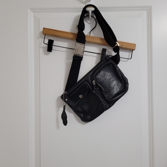 Made in Canada Roots Village pack - Picture 8 of 12